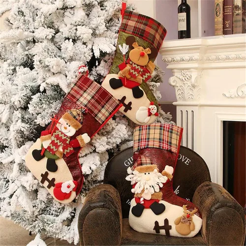Miniatura 6 de Medias de Navidad a cuadros de 21 pulgadas, ciervos, osos, animales de una pieza, fieltro de felpa grande, diseño de reno 3D, muñeco de nieve