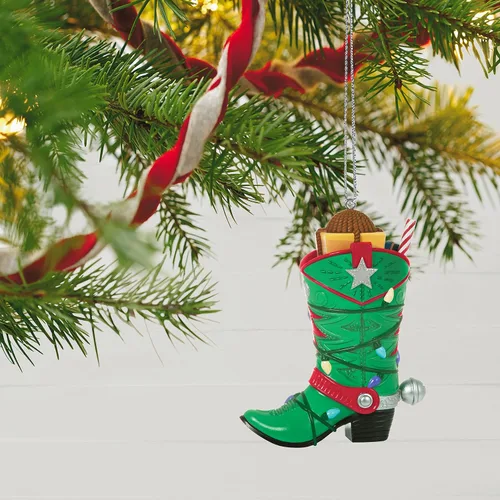 Miniatura 6 de Hallmark Keepsake Adorno navideño 2021, botas de vaquero con luces para arrancar