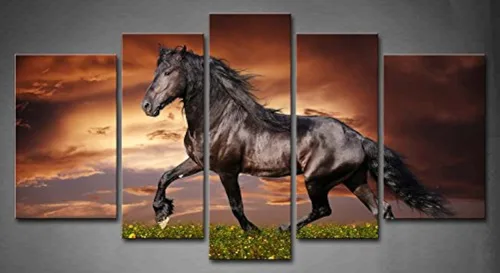 Arte de pared de 5 paneles negro Friesian Running Horse Trot en el campo al atardecer, hierba y flores, cuadros impresos en lienzo, animales, la