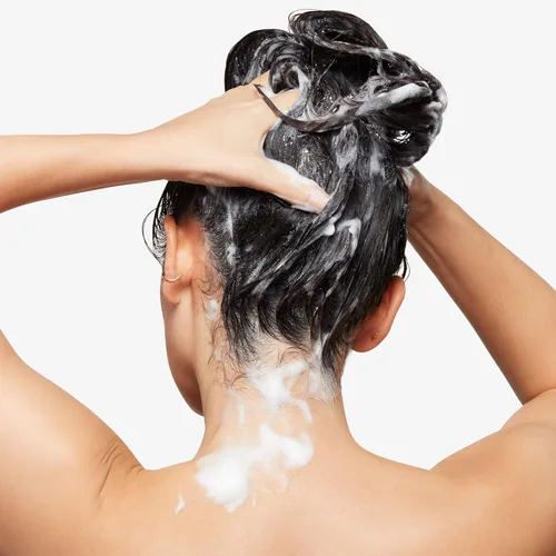 Miniatura 4 de Bumble and bumble. Sunday Weekly Clarifying Shampoo Gently Deeply Cleanses Removes Residue Excess Oil + Pollutants Scalp Care For All Curly