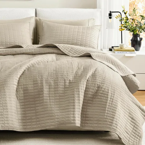 Miniatura 34 de Comfort Spaces Juego de edredón de tamaño King extragrande de color blanco de 120 x 118 pulgadas, colcha acolchada de microfibra ligera de verano