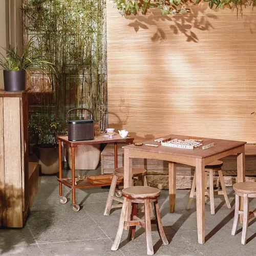 Miniatura 8 de Bang & Olufsen Beosound A5 - Altavoz Bluetooth portátil con conexión Wi-Fi, correa de transporte, roble oscuro