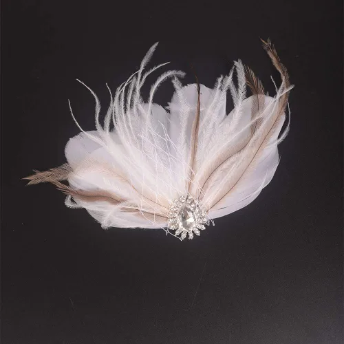 Miniatura 6 de Aimimier Diadema de plumas para novia de los años 20 con cadena de cabeza de cristal, borla de plumas blancas rugientes de los años 20, accesorios