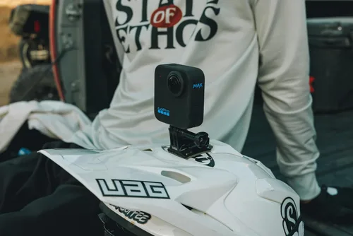 Miniatura 7 de GoPro MAX impermeable 360 + cámara de acción tradicional con video HD esférico de 5.6K30, 16.6MP, 360 fotos, estabilización de transmisión