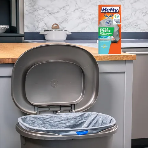 Miniatura 2 de Hefty Bolsas de basura Ultra Strong ultra fuertes de 13 galones, bolsas de basura altas para cocina hechas con materiales recuperados, incluyendo