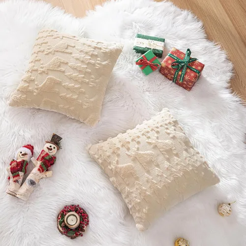 Miniatura 8 de AQOTHES Juego de 2 fundas de almohada de alce navideño de 18 x 18 pulgadas, suave piel sintética color beige crema, almohadas decorativas de Navidad