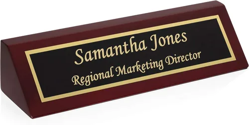 Placa de nombre de escritorio de madera personalizada Providence Engraving para oficina con cuña de escritorio con acabado piano grabado láser