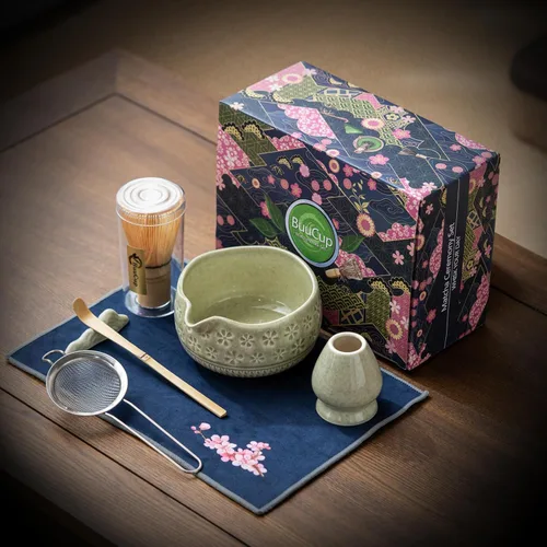 Buucup Juego de batidor de matcha, juego de cerámica matcha incluye cuenco matcha, batidor de matcha y soporte, cuchara de bambú, soporte para Verde