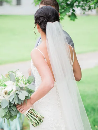Miniatura 7 de Casdre Velo de novia de 1 nivel hasta la rodilla velo de novia velo de borde cortado con peine para novias, B Marfil