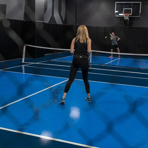 Miniatura 15 de ONIX Pickleball 2 en 1 Juego de red portátil de tamaño reglamentario y red de práctica incluye estuche de transporte con ruedas