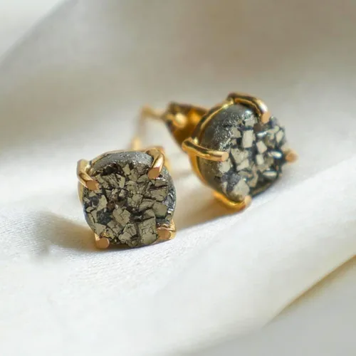 Miniatura 61 de Gempires Natural Raw Prong Setting Stud Earrings, 8-10 mm Crystals Earring, Handmade Jewelry, Gift for Her
