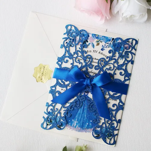 Miniatura 4 de 20 piezas de 5.12 x 7.28 pulgadas azul real con purpurina para invitaciones de boda con bolsillo floral hueco con sobres para invitación de Azul Rey