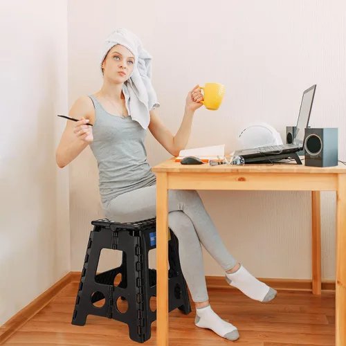 Miniatura 7 de Korpai Taburete plegable de 16 pulgadas para adultos y niños con capacidad para hasta 300 libras, taburetes plegables antideslizantes con mango