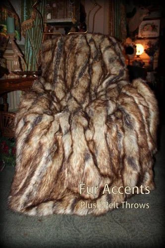 Miniatura 21 de Fur Accents Manta suntuosa de piel sintética de lujo, calidad de diseñador fabricada en Estados Unidos, Winter Fox