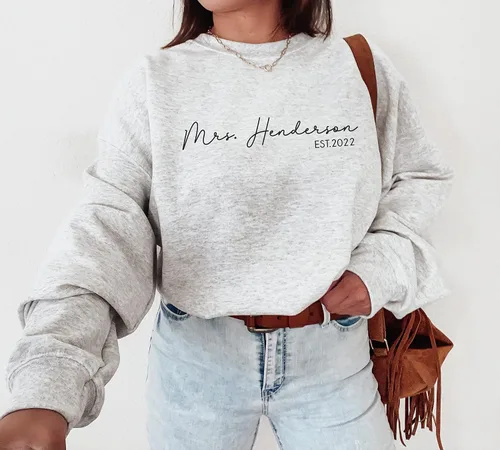 Miniatura 4 de Mrs Sweatshirt - Custom Mrs Sweatshirt - New Mrs - Honeymoon Pajamas - Wedding Gift - Future Mrs. Gift