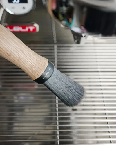 Miniatura 3 de Normcore Barista Brush - Cepillo de limpieza de café - Cepillo de café con mango de madera de roble americano natural - Cepillo de limpieza