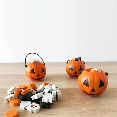 Miniatura 7 de 4E's Novelty Paquete de 24 mini cubos de calabaza para dulces de Halloween a granel para niños, bolsas de golosinas de Halloween, rellenos de bolsas