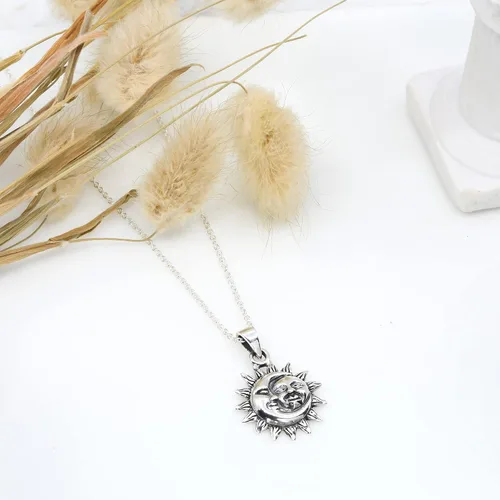 Miniatura 2 de AeraVida Collar de plata de ley 925 con sol celestial y luna, Metal