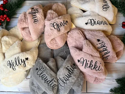 Miniatura 2 de Personalized Fluffy Slippers - Easter Gifts for Women - Bridal Party Gifts - Mothers Day Gift Box Ideas for Mom, Girlfriend - Bridesmaid Slippers