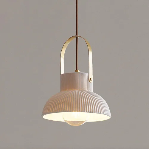 Luces colgantes de isla de cocina de mediados de siglo, lámpara colgante de cerámica blanca nórdica, lámpara colgante de latón cepillado dorado con