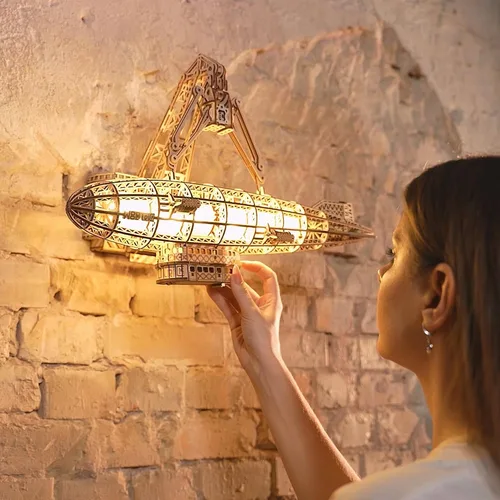 Miniatura 3 de Wood Trick Zeppelin Luminoso Rompecabezas de madera dirigible LED 3D para adultos para construir - Hélices móviles y cola - Incluye montaje en pared