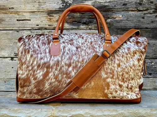 Miniatura 9 de Ranch Junkie Highlands Large Genuine Cowhide Weekender Cowhide Duffel