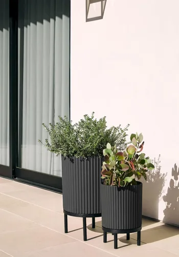 Miniatura 6 de Veradek Demi Series - Maceta redonda con soporte para porche o patio, compuesto de piedra de plástico duradero y soporte de madera, decoración
