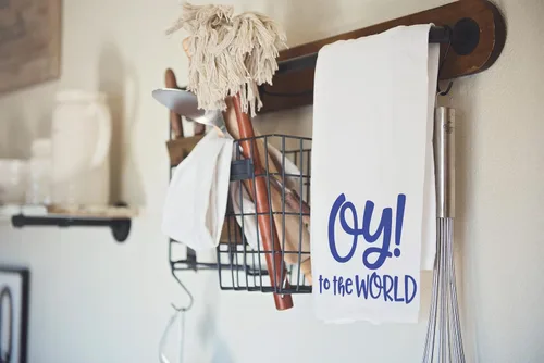 Miniatura 2 de Toalla de cocina divertida para las festividades judías, azul "Oy to the World" toalla judía para Hanukkah, regalo de anfitriona y para inauguración