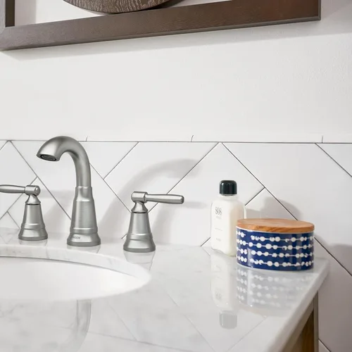 Miniatura 8 de Moen Halle – Grifo de baño tradicional extendido con resistencia a manchas, acabado de níquel, con montaje de desagüe para aplicaciones de 3