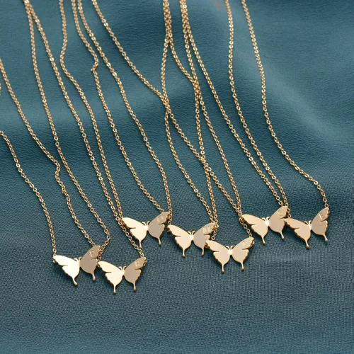 Miniatura 5 de MEVECCO Collar delicado con inicial de oro de 18 quilates, chapado en oro de 18 quilates, collar con dije de mariposa, delicado collar diario