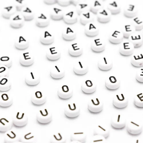 Miniatura 5 de 500 cuentas acrílicas de letras de 0.236 x 0.157 pulgadas, cuentas del alfabeto para hacer joyas, letras A E I O U, cuentas para hacer pulseras