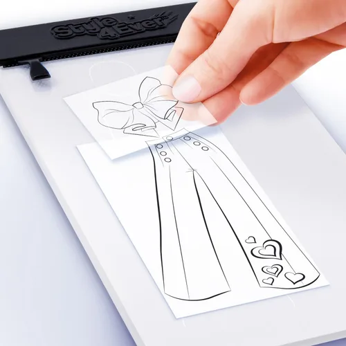 Miniatura 6 de Canal Toys Tablero de luz - Moda con kit creativo completo - Mesa de dibujo LED con lápices, plantillas y calcomanías, juego de ropa con accesorios