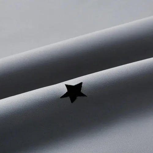 Miniatura 3 de Anjee Cortina opaca con diseño de estrellas.