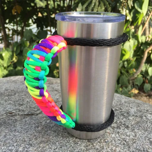 Miniatura 12 de MOCE Mango de paracaídas hecho a mano para vaso Yeti/Rtic/Ozark Trail Rambler de 30 onzas. Morado/Blanco Violeta/Blanco
