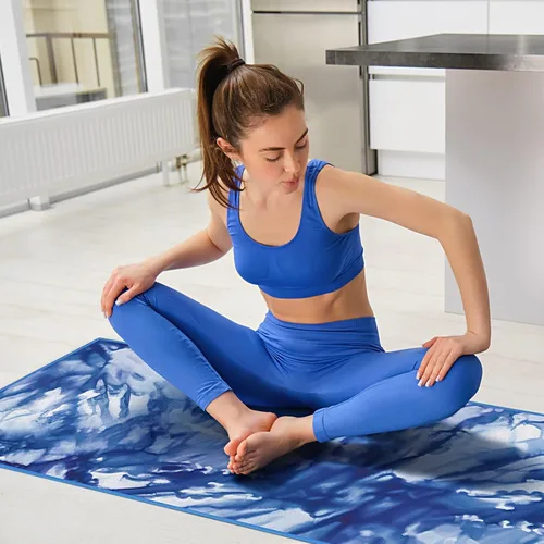 Miniatura 6 de Toalla de yoga caliente con bolsillos en las esquinas, 70 x 26 pulgadas, antideslizante y absorbente del sudor, manta de yoga de microfibra suave