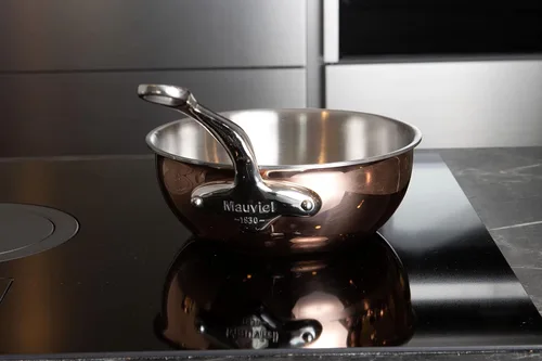 Miniatura 2 de Mauviel M'6S - Sartén de chef de cobre pulido y acero inoxidable de 6 capas con tapa y asas de acero inoxidable fundido, 2.1 cuartos de galón