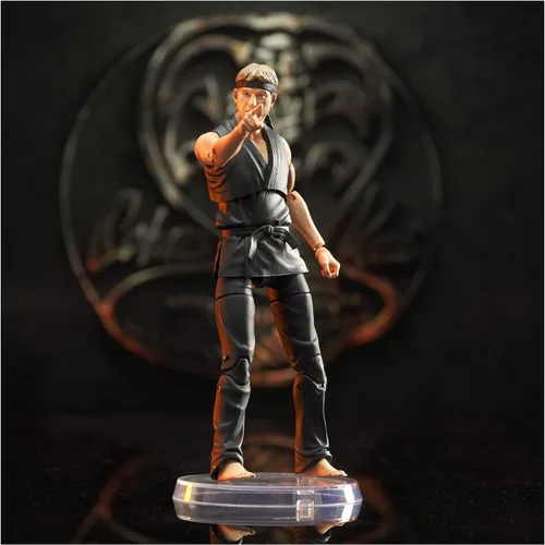 Miniatura 3 de Diamond Select Toys Cobra Kai: Figura de acción de Johnny Lawrence, multicolor