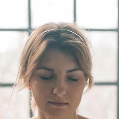 Miniatura 8 de Alipis Diadema de acero inoxidable de 0.118 in de metal fino para mujeres y niñas, banda de cierre de pelo plateado para bodas, bailes y fiestas