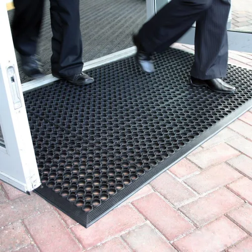 Felpudo de goma grande para exteriores - 60 x 35 pulgadas tapetes de drenaje resistentes para exteriores con agujeros - Alfombra impermeable