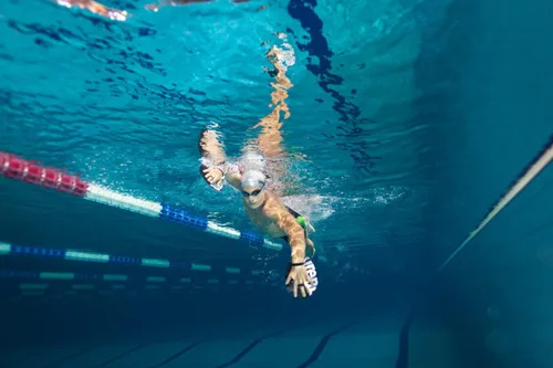 Miniatura 6 de Arena Tracks Gafas de natación unisex para adultos esenciales para carreras competitivas de natación, aprobadas por FINA, con lente antiniebla