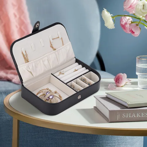 Miniatura 5 de Smileshe Joyero para mujeres y niñas, pequeño estuche organizador de viaje portátil de piel sintética, cajas de almacenamiento para anillos, aretes