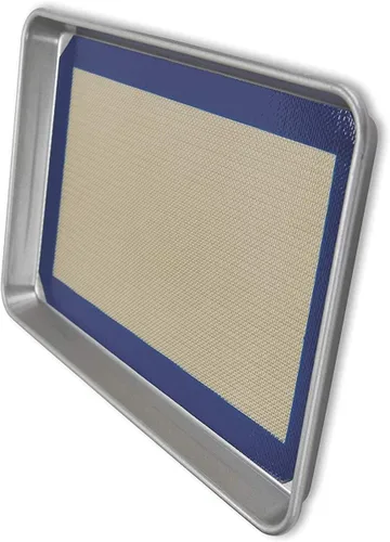 Miniatura 4 de USA Pan - Juego de media bandeja antiadherente y tapete de silicona para hornear, 1 EA
