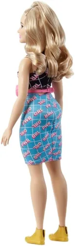Miniatura 5 de Muñeca Barbie Fashionistas #187 con audífonos detrás de la oreja, cola de caballo morena, vestido cruzado y botas rosas
