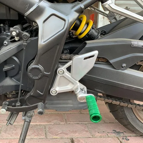 Miniatura 7 de Clavija de pie delantera ajustable (compatible con SUZUKI Gixxer/GSX250R/V-STROM250) (azul)