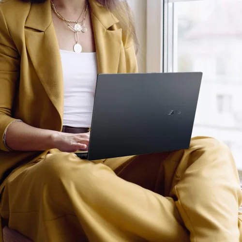 Miniatura 8 de ASUS Zenbook 14 OLED 2024 Laptop de Negocios 14" Pantalla Táctil WUXGA Intel Ultra 7155H de 16 Núcleos 16GB LPDDR5 1TB SSD Gráficos Intel ARC