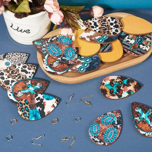 Miniatura 5 de KISSITTY Kit de fabricación de aretes de madera, 36 piezas de lágrima con cruz de vaca y leopardo, dijes de madera impresos con 80 ganchos