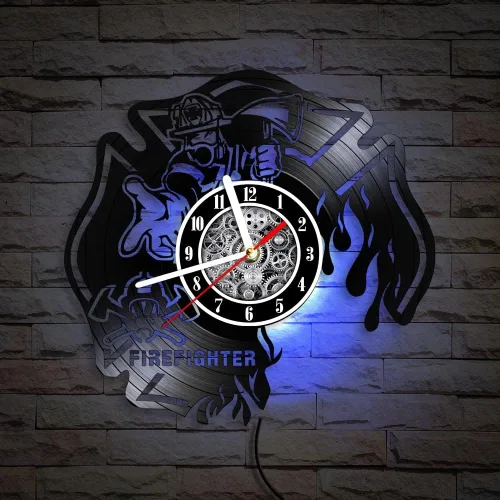 Miniatura 7 de The Geeky Days Reloj de pared LED de bombero, disco de vinilo, 7 colores, cruz maltesa quemada, 12 pulgadas, silencioso, sin tictac, casco