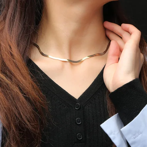 Miniatura 7 de JoycuFF Collar de oro para mujer, delicado collar de gargantilla en capas para mujer, caja de clip de serpiente, cuerda Figaro, collar de cadena
