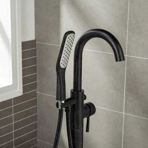 Miniatura 4 de WOODBRIDGE Bañera de remojo acílica blanca independiente de 71 pulgadas con kit de drenaje y relleno de bañera de montaje en piso en negro mate