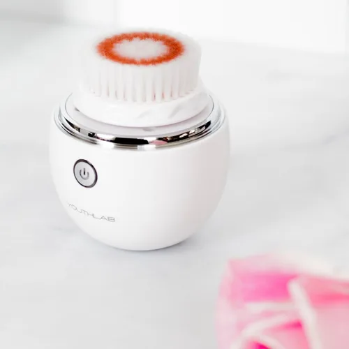 Miniatura 8 de Pure Radiance, cepillo de limpieza facial vibratorio, limpiador facial eléctrico, 3 modos, 3 cabezales de cepillo (2 cerdas, 1 silicona), plateado